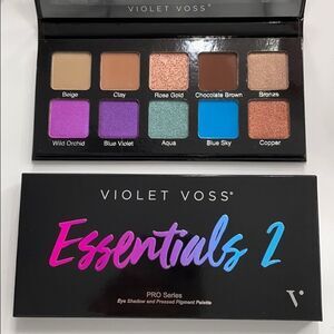 Host Pick! Violet Voss Essentials 2 Palette